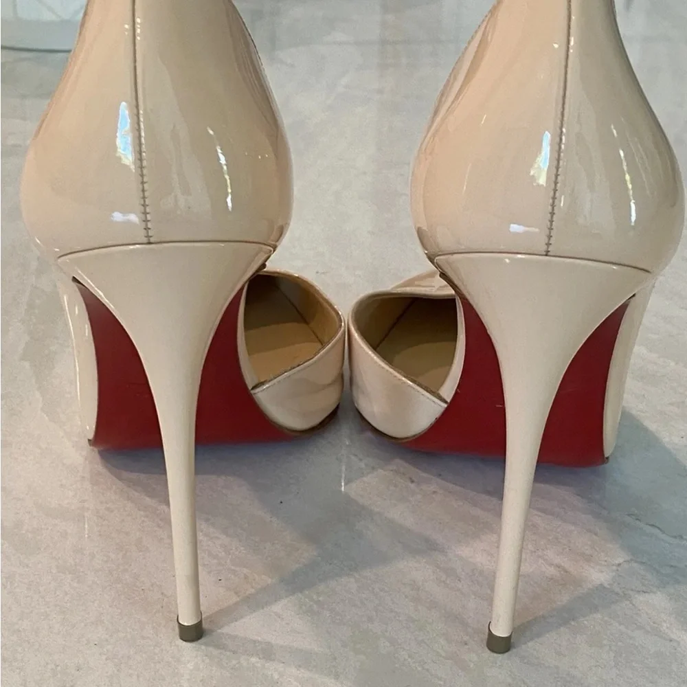 Christian Louboutin NEW Iriza heels Nude Size 40 - Picture 9 of 10